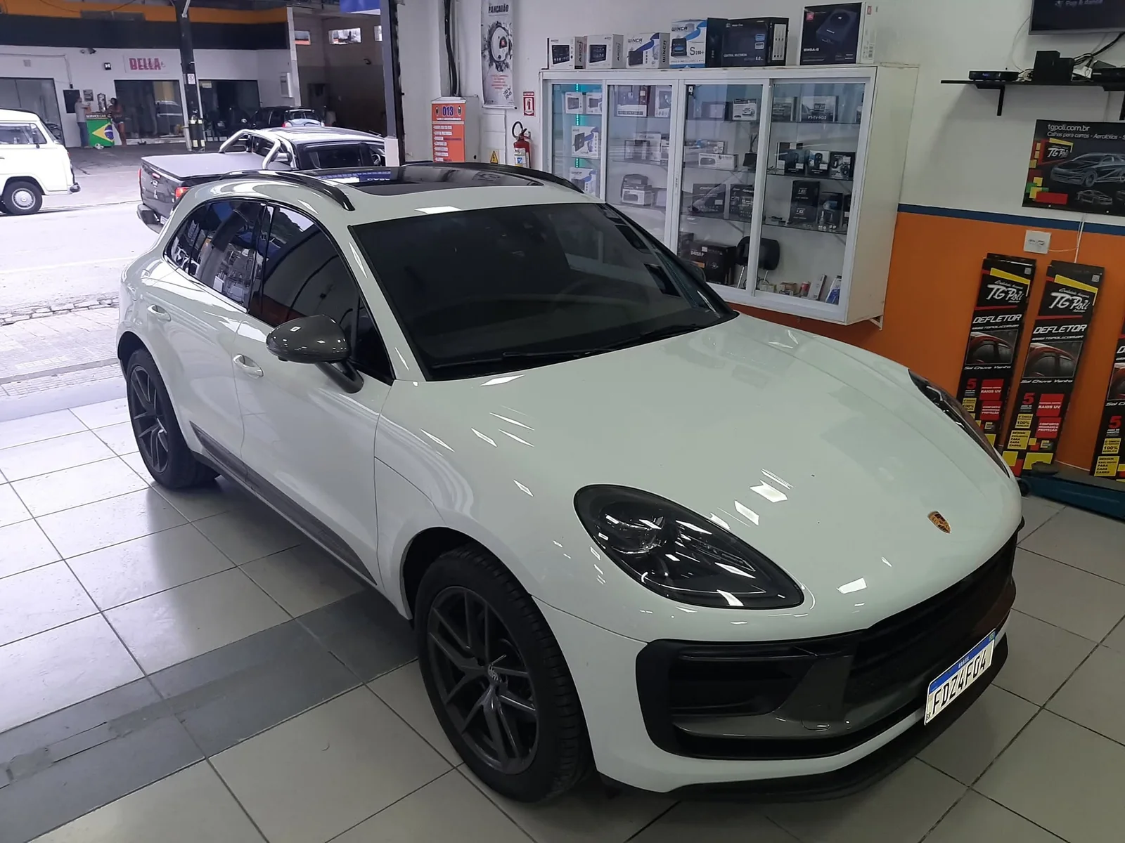 Veículo com insulfilm automotivo